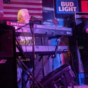 Meet your Posher, Ronnie